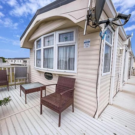 Brilliant Caravan For Hire At Manor Park In Hunstanton Norfolk Ref 23176K 호텔 외부 사진