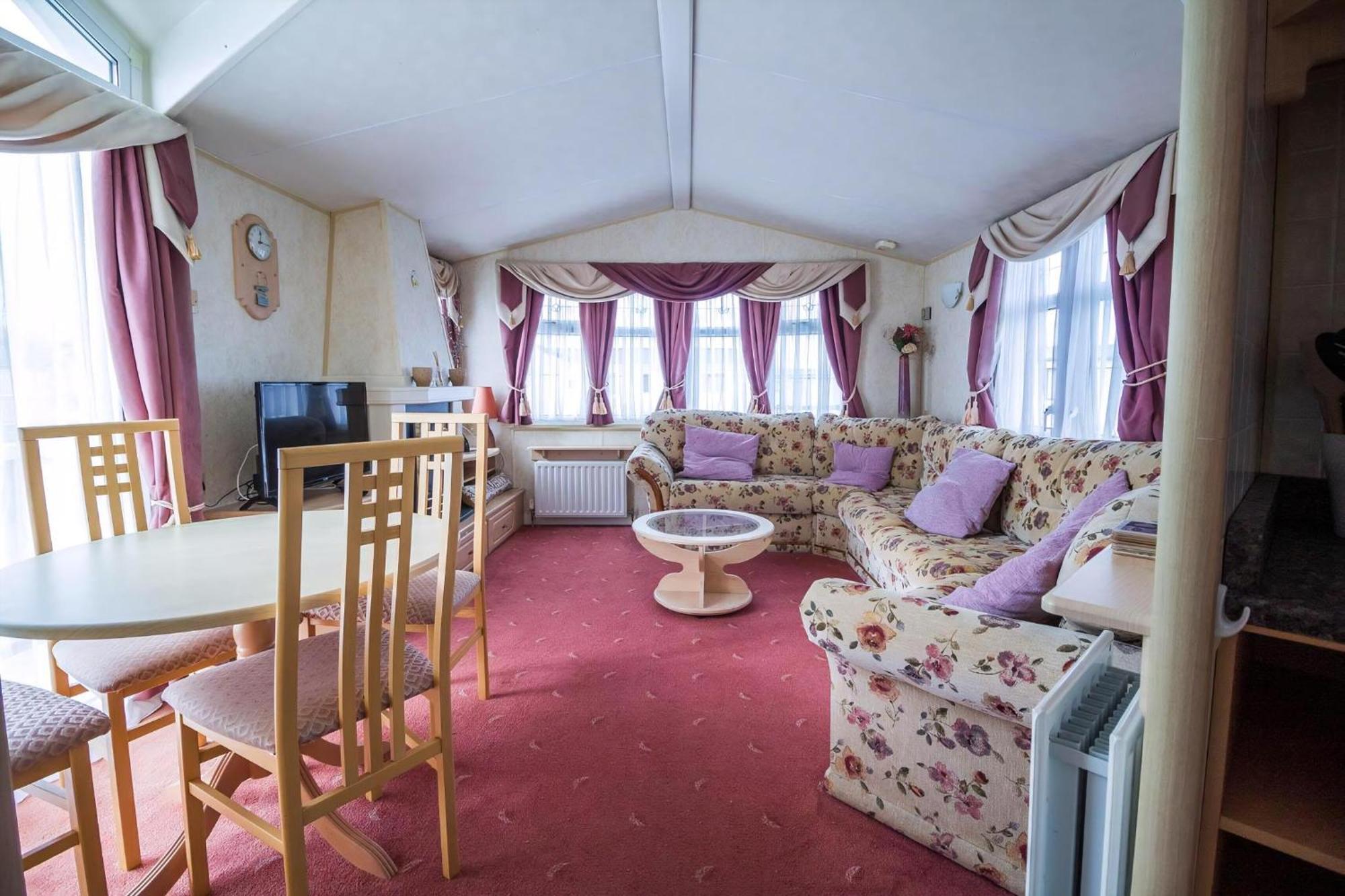 Brilliant Caravan For Hire At Manor Park In Hunstanton Norfolk Ref 23176K 호텔 외부 사진