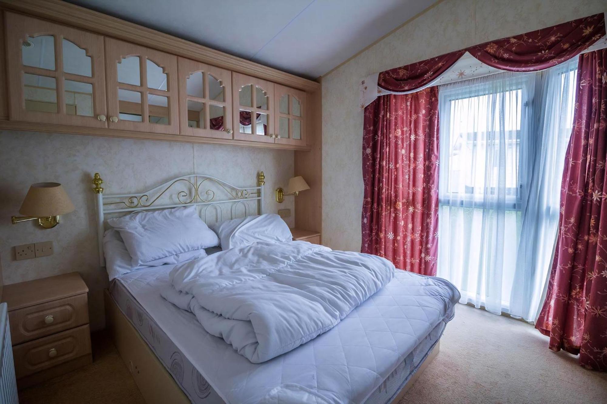 Brilliant Caravan For Hire At Manor Park In Hunstanton Norfolk Ref 23176K 호텔 외부 사진