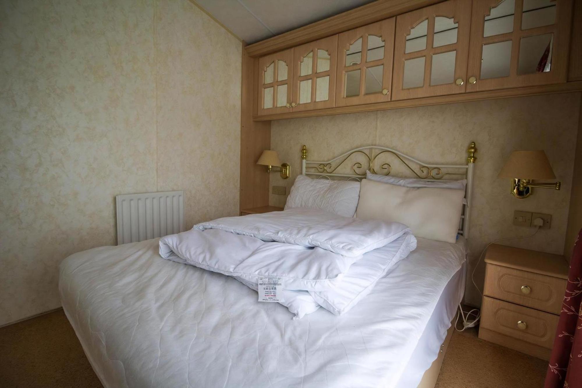 Brilliant Caravan For Hire At Manor Park In Hunstanton Norfolk Ref 23176K 호텔 외부 사진
