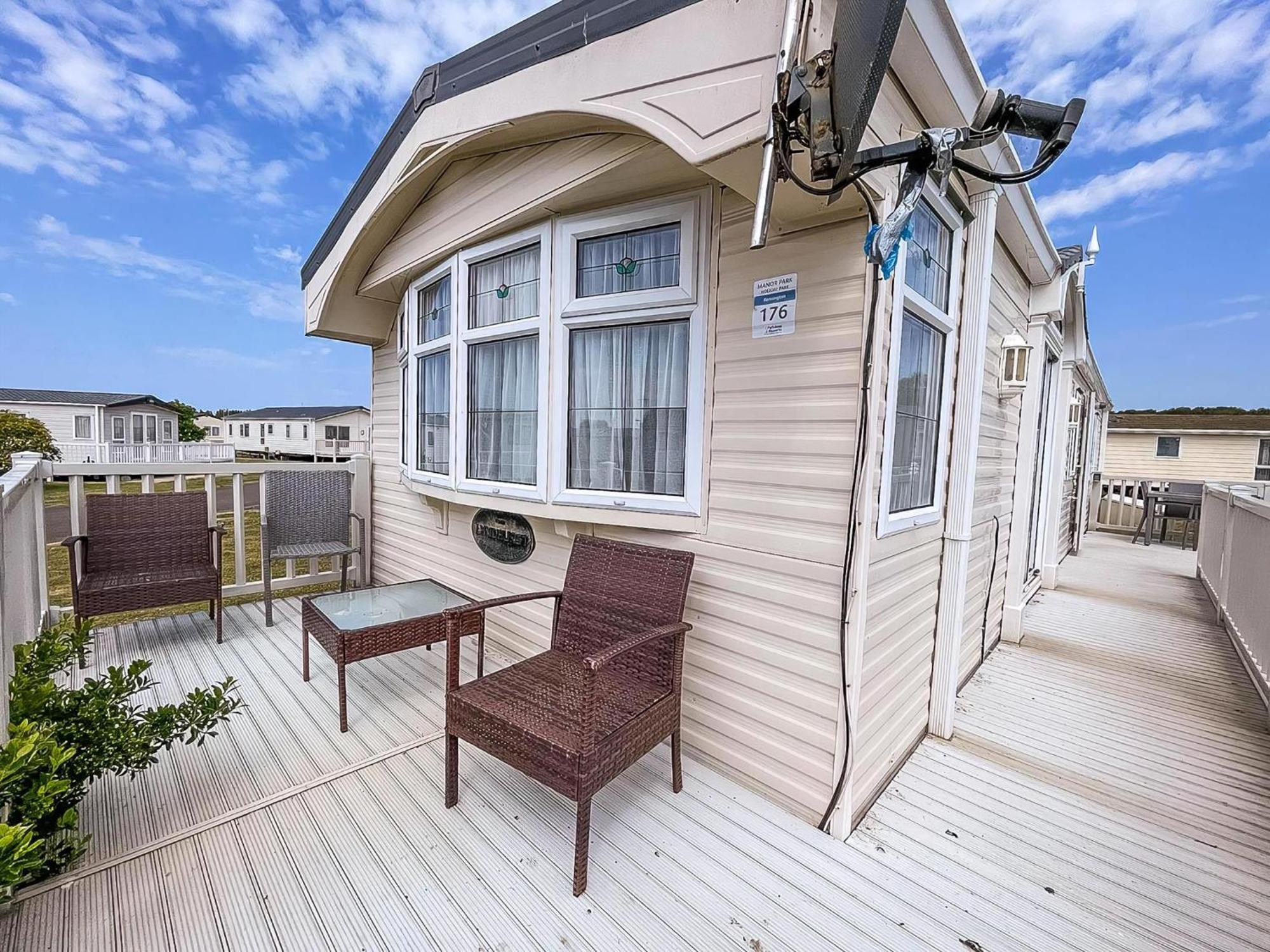 Brilliant Caravan For Hire At Manor Park In Hunstanton Norfolk Ref 23176K 호텔 외부 사진