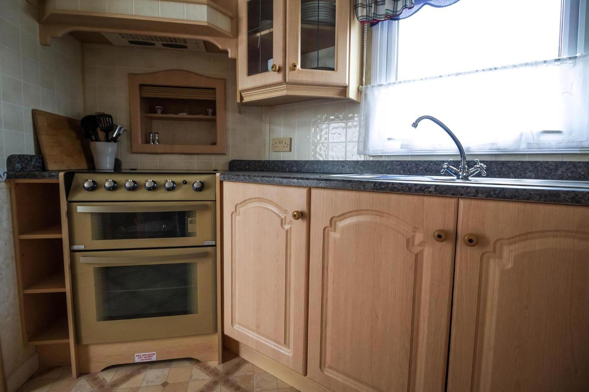 Brilliant Caravan For Hire At Manor Park In Hunstanton Norfolk Ref 23176K 호텔 외부 사진
