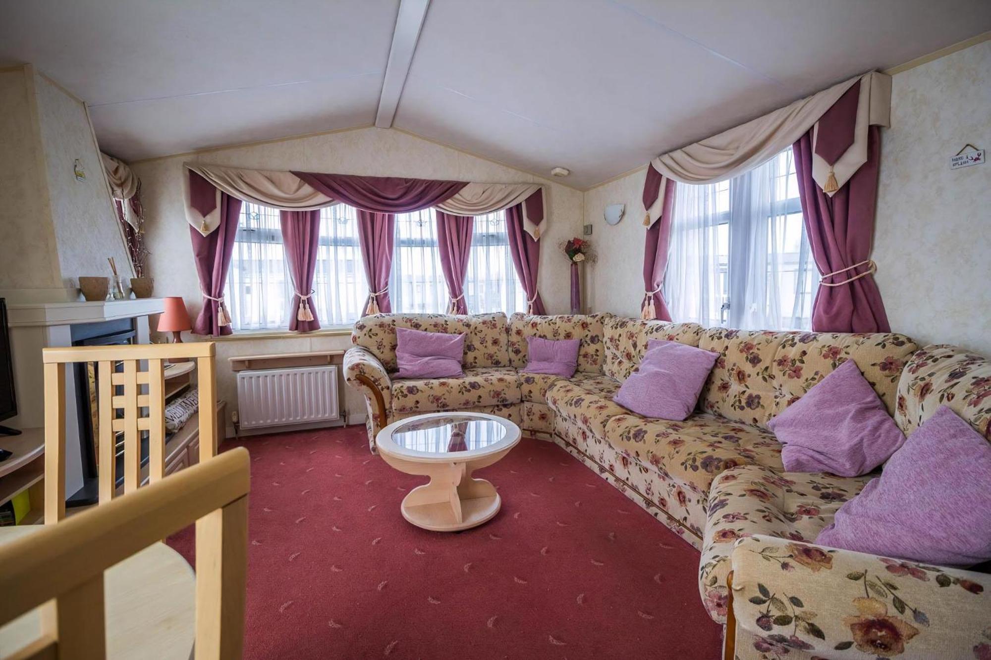 Brilliant Caravan For Hire At Manor Park In Hunstanton Norfolk Ref 23176K 호텔 외부 사진